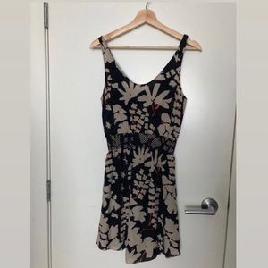 Aritzia Babaton dress
